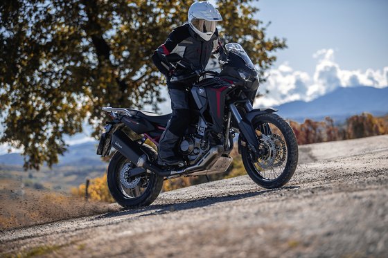 CRF 1100 L AFRICA TWIN ADVENTURE SPORTS (2020 - 2022) lv12 black muffler | LEOVINCE