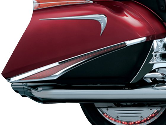 GL 1800 C VALKYRIE (2014 - 2015) led saddlebag accent swoops chrome | KURYAKYN