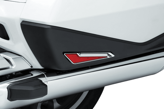 GL 1800 GOLD WING (2018 - 2022) accent omni saddlebag with 10+ gallon capacity and chrome gloss finish | KURYAKYN